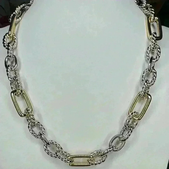 Two Tone Chunky 14KGP Chain Magnetic Closure - Picture 3 of 5